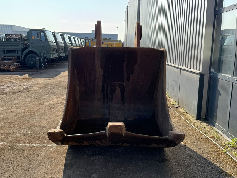 Lehnhoff hh6-1700mm bucket - Godet: photos 4 Lehnhoff hh6-1700mm bucket - Godet: photos 4