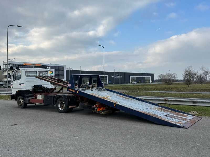 MERCEDESBENZ 814 Auto Car Transporter - Camion porte-voitures: photos 3 MERCEDESBENZ 814 Auto Car Transporter - Camion porte-voitures: photos 3