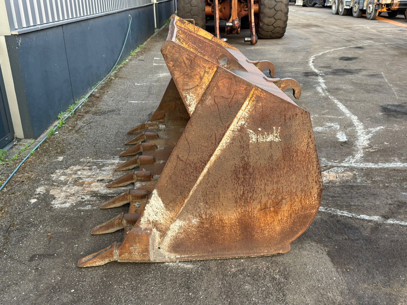 Onbekend WG-2500 Volvo small - Godet: photos 2 Onbekend WG-2500 Volvo small - Godet: photos 2