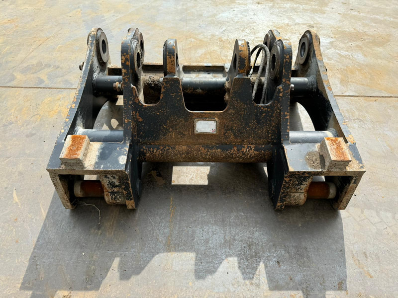 Pladdet Pladdet Quickcoupler Cat 980M SWLUNDBL150 - Pièces de rechange: photos 1 Pladdet Pladdet Quickcoupler Cat 980M SWLUNDBL150 - Pièces de rechange: photos 1