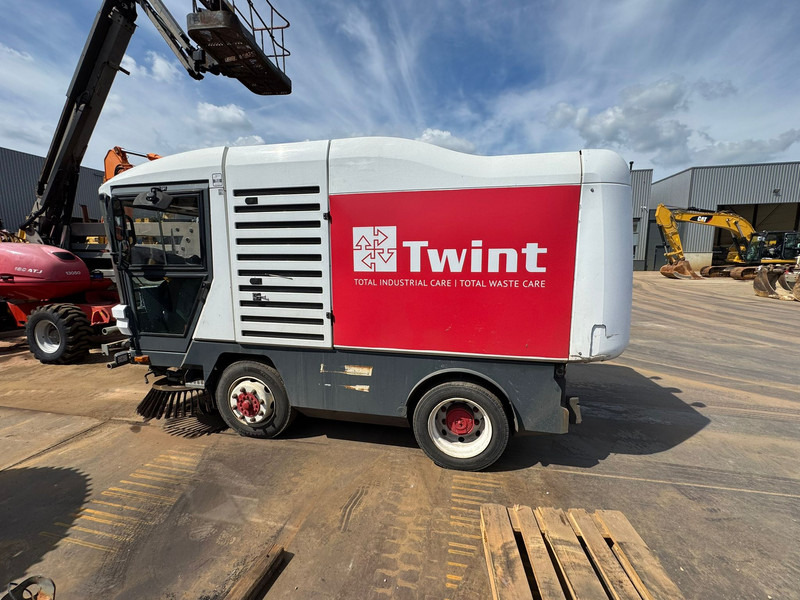 Balayeuse de voirie Ravo Ravo 540 sweeper Ravo 540 sweeper: photos 1