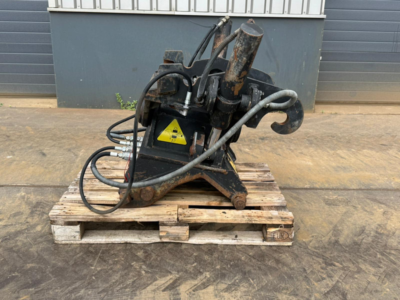 Verachtert CWT-40-H4N tilting quick coupler CW40 214-1033 - Attache rapide: photos 1 Verachtert CWT-40-H4N tilting quick coupler CW40 214-1033 - Attache rapide: photos 1