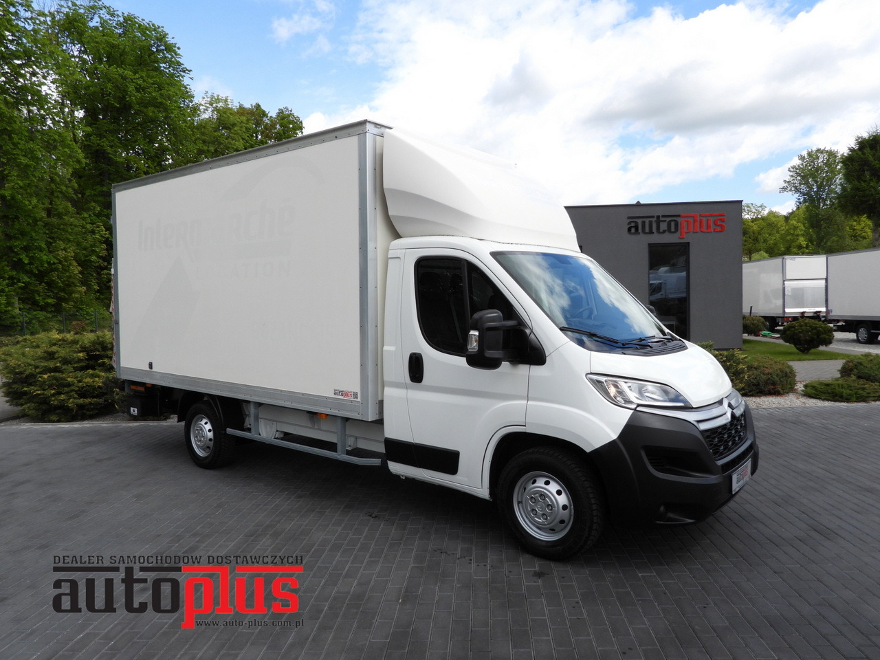 CITROEN JUMPER BOX LIFT 8 PALLETS CRUISE CONTROL NAVIGATION AIR CONDITIONING 165HP - Fourgon grand volume: photos 1 CITROEN JUMPER BOX LIFT 8 PALLETS CRUISE CONTROL NAVIGATION AIR CONDITIONING 165HP - Fourgon grand volume: photos 1