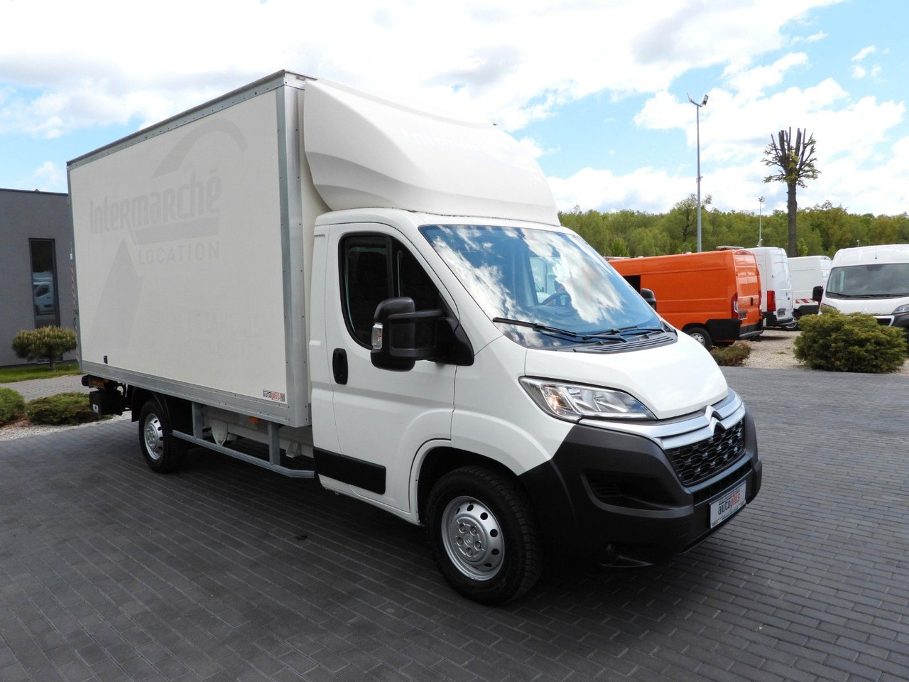 Citroën JUMPER KOFFER AUFZUG 8 PALETTEN TEMPOMAT NAVI Citroën JUMPER KOFFER AUFZUG 8 PALETTEN TEMPOMAT NAVI - Fourgon grand volume: photos 4 Citroën JUMPER KOFFER AUFZUG 8 PALETTEN TEMPOMAT NAVI Citroën JUMPER KOFFER AUFZUG 8 PALETTEN TEMPOMAT NAVI - Fourgon grand volume: photos 4