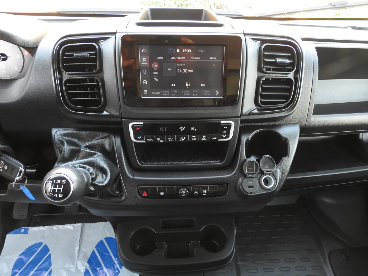 Fourgon grand volume FIAT DUCATO  BOX LIFT 8 PALLETS CRUISE CONTROL AIR CONDITIONING  180HP: photos 33