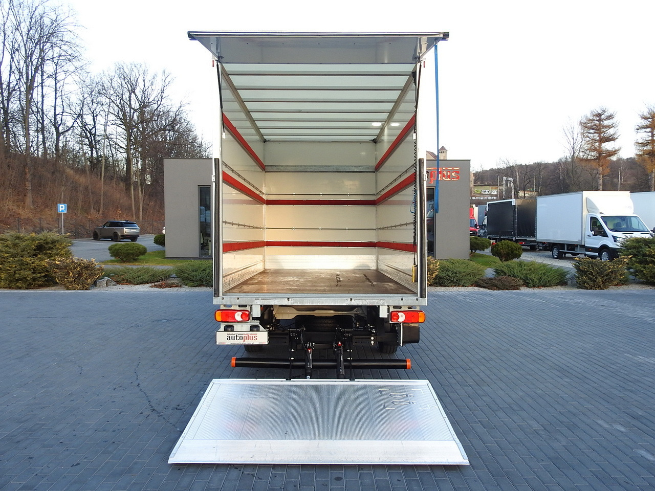 Fourgon grand volume FIAT DUCATO  BOX LIFT 8 PALLETS CRUISE CONTROL AIR CONDITIONING  180HP: photos 11