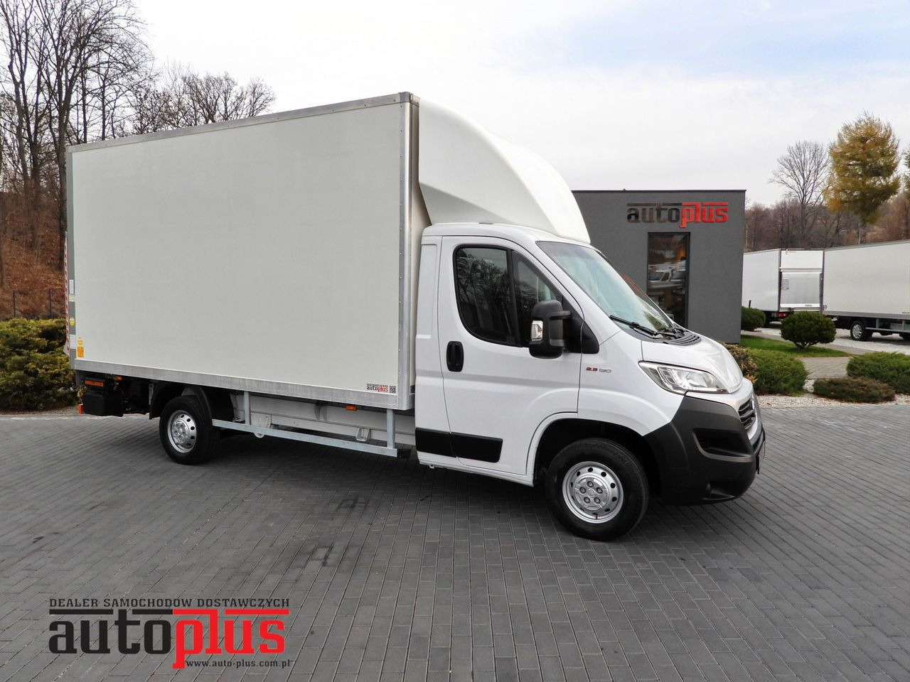 FIAT DUCATO BOX LIFT 8 PALLETS CRUISE CONTROL NAVIGATION LED LIGHTS AIR CONDITIONING 130HP - Fourgon grand volume: photos 1 FIAT DUCATO BOX LIFT 8 PALLETS CRUISE CONTROL NAVIGATION LED LIGHTS AIR CONDITIONING 130HP - Fourgon grand volume: photos 1