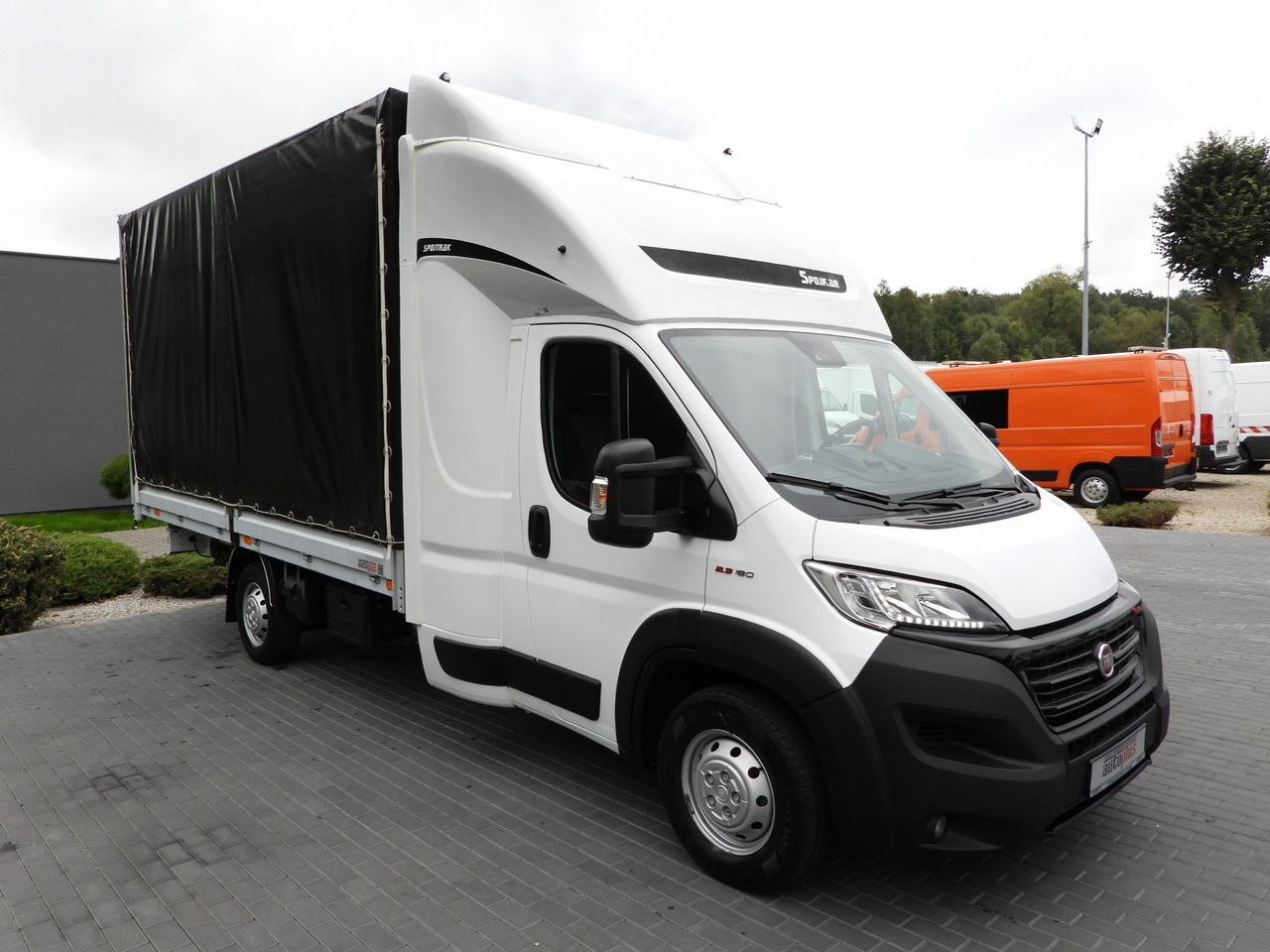 FIAT DUCATO TARPAULIN 9 PALLETS CRUISE CONTROL LED LIGHTS PNEUMATICS AIR CONDITIONING 180HP - Utilitaire rideaux coulissants (PLSC): photos 4 FIAT DUCATO TARPAULIN 9 PALLETS CRUISE CONTROL LED LIGHTS PNEUMATICS AIR CONDITIONING 180HP - Utilitaire rideaux coulissants (PLSC): photos 4
