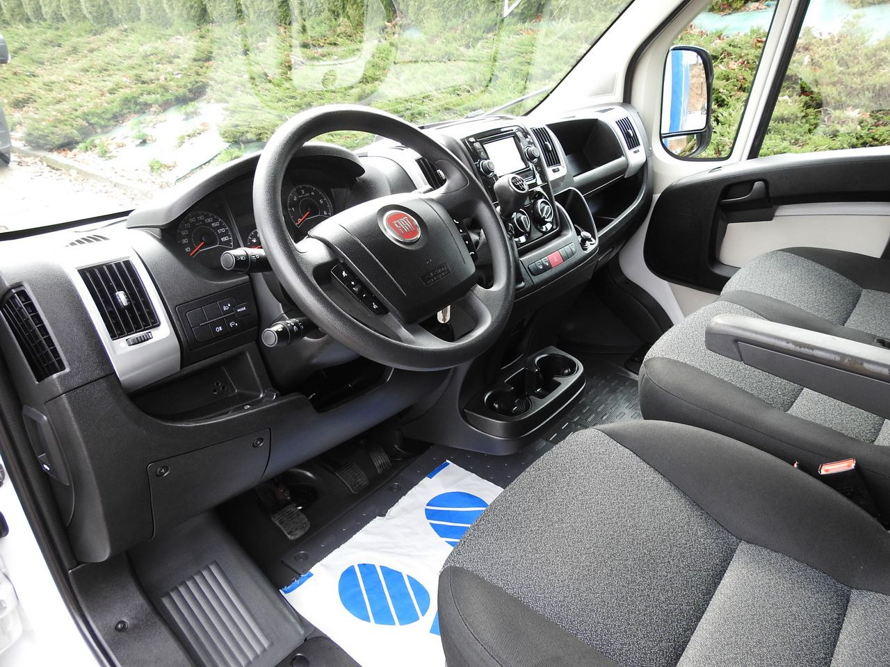 FIAT DUCATO TARPAULIN LIFT 9 PALLETS WEBASTO CRUISE CONTROL A/C LED LAMP 180HP - Utilitaire rideaux coulissants (PLSC): photos 2 FIAT DUCATO TARPAULIN LIFT 9 PALLETS WEBASTO CRUISE CONTROL A/C LED LAMP 180HP - Utilitaire rideaux coulissants (PLSC): photos 2