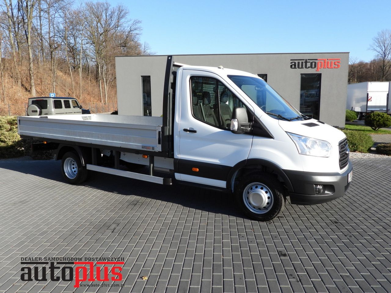 FORD TRANSIT STAKE BODY 8 PALLETS TWIN WHEELS AIR CONDITIONING 155HP - Utilitaire plateau: photos 1 FORD TRANSIT STAKE BODY 8 PALLETS TWIN WHEELS AIR CONDITIONING 155HP - Utilitaire plateau: photos 1