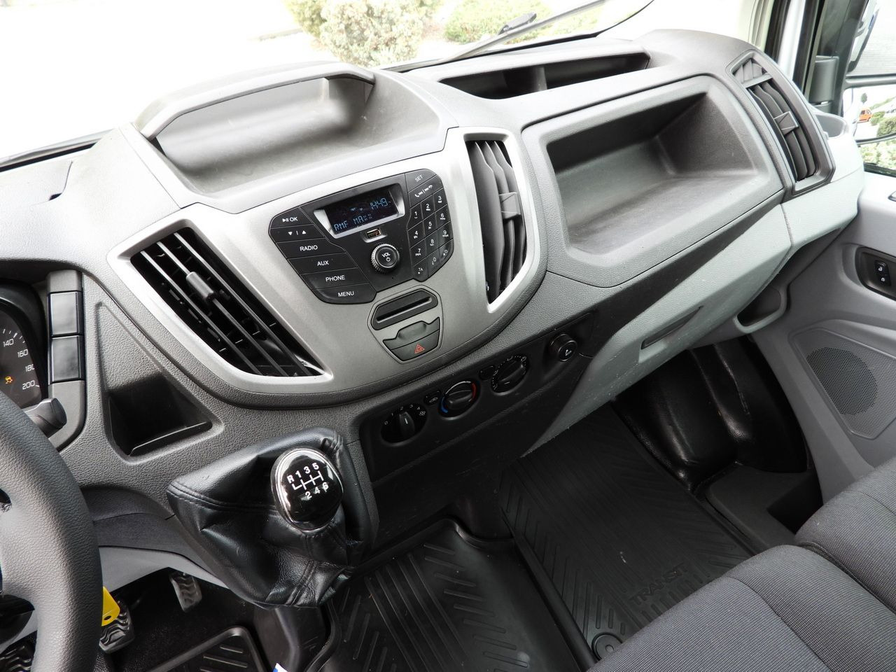Utilitaire benne FORD TRANSIT TIPPER TWIN WHEELS  155HP: photos 34 Utilitaire benne FORD TRANSIT TIPPER TWIN WHEELS  155HP: photos 34