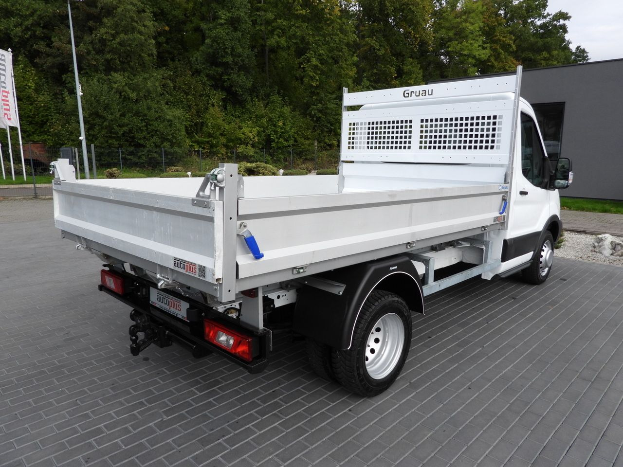 Utilitaire benne FORD TRANSIT TIPPER TWIN WHEELS  155HP: photos 13 Utilitaire benne FORD TRANSIT TIPPER TWIN WHEELS  155HP: photos 13