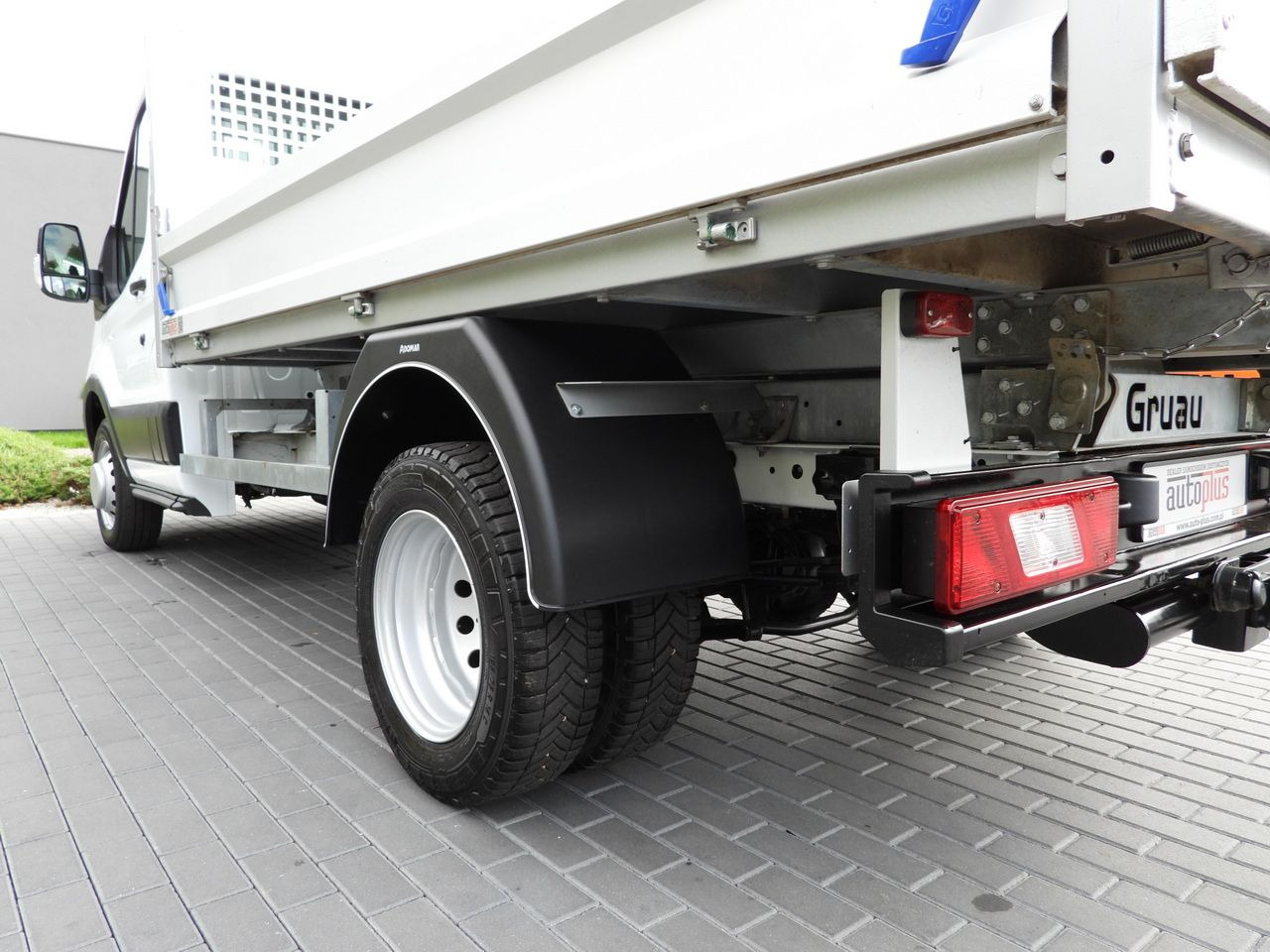 Utilitaire benne FORD TRANSIT TIPPER TWIN WHEELS  155HP: photos 15 Utilitaire benne FORD TRANSIT TIPPER TWIN WHEELS  155HP: photos 15