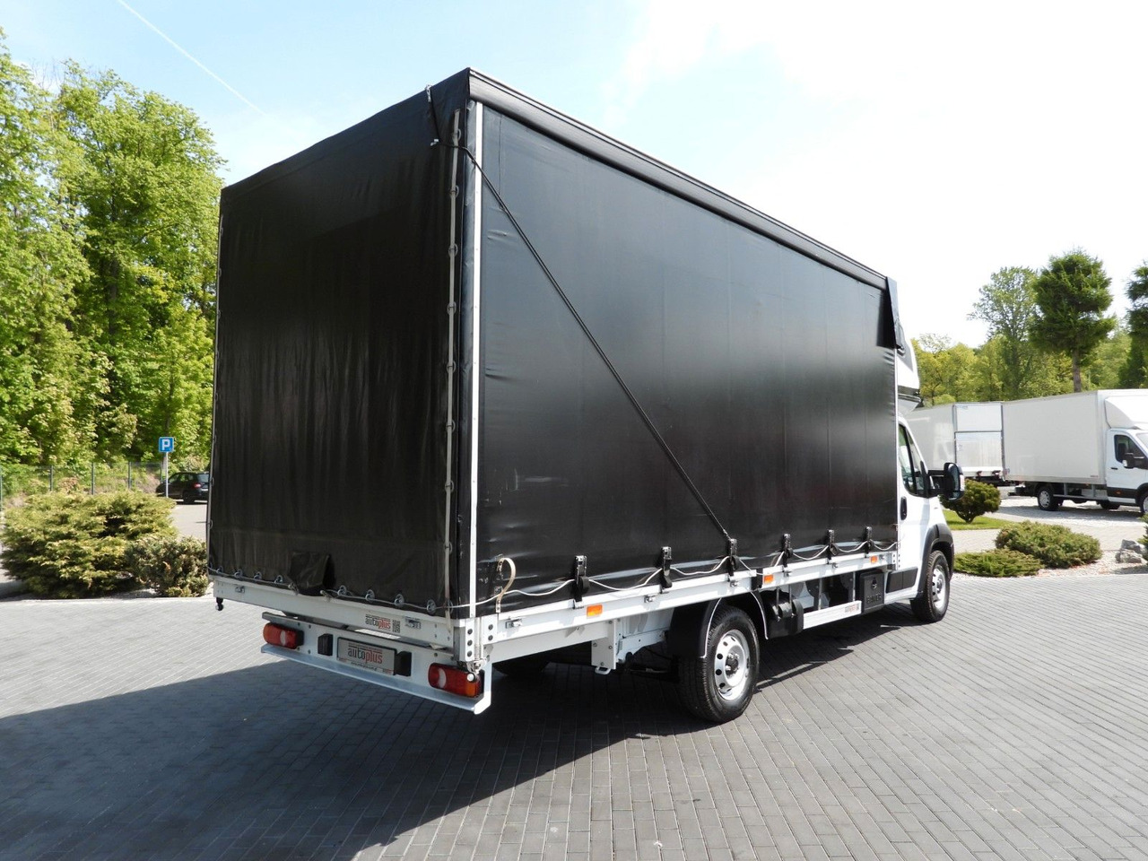 Fiat DUCATO PRITSCHE PLANE 10 PALETTEN WEBASTO A/C Fiat DUCATO PRITSCHE PLANE 10 PALETTEN WEBASTO A/C - Utilitaire rideaux coulissants (PLSC): photos 3 Fiat DUCATO PRITSCHE PLANE 10 PALETTEN WEBASTO A/C Fiat DUCATO PRITSCHE PLANE 10 PALETTEN WEBASTO A/C - Utilitaire rideaux coulissants (PLSC): photos 3