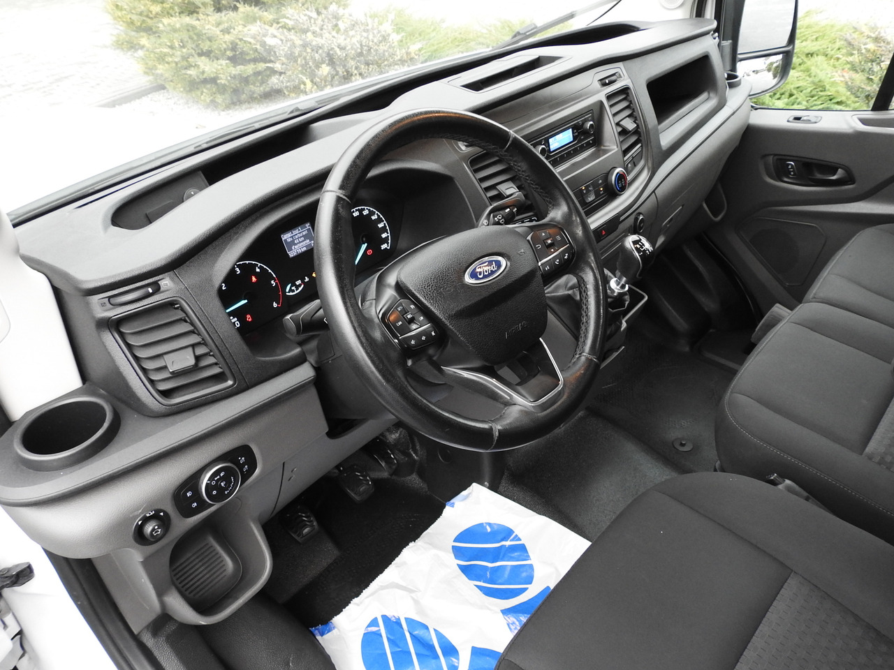 Ford TRANSIT KASTENWAGEN DOPPELKABINE 6 SITZE - Fourgon utilitaire, Utilitaire double cabine: photos 2 Ford TRANSIT KASTENWAGEN DOPPELKABINE 6 SITZE - Fourgon utilitaire, Utilitaire double cabine: photos 2