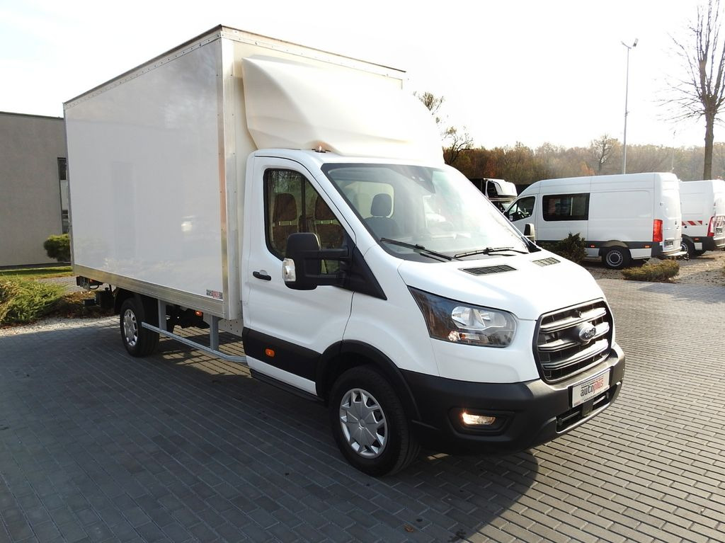 Ford TRANSIT KOFFER AUFZUG 8 PALETTEN TEMPOMAT - Fourgon grand volume: photos 4 Ford TRANSIT KOFFER AUFZUG 8 PALETTEN TEMPOMAT - Fourgon grand volume: photos 4