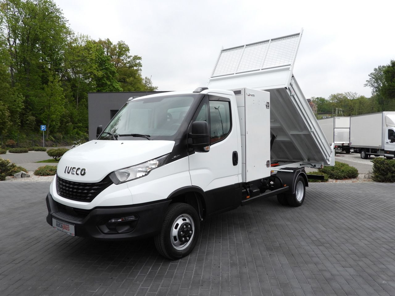 Utilitaire benne IVECO DAILY 35C14 TIPPER CRUISE CONTROL TWIN WHEELS  140HP: photos 18 Utilitaire benne IVECO DAILY 35C14 TIPPER CRUISE CONTROL TWIN WHEELS  140HP: photos 18