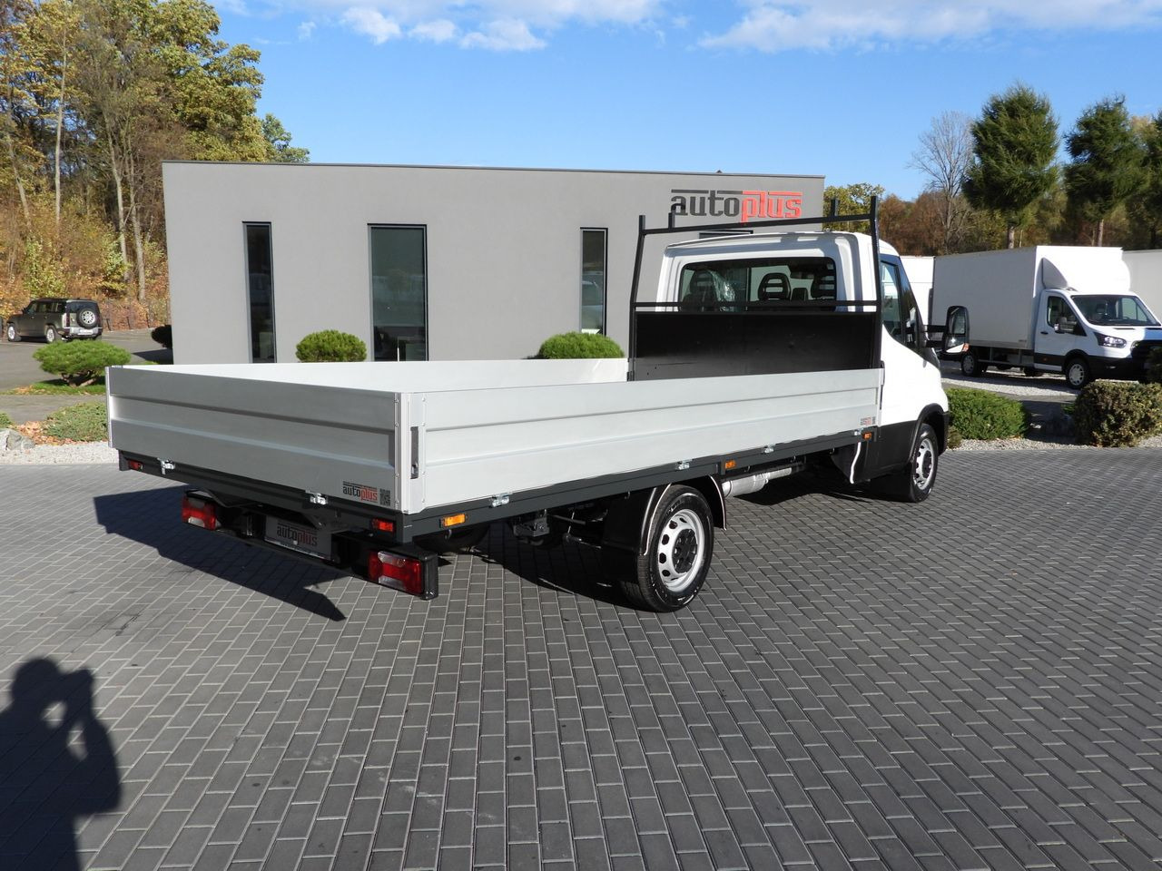 IVECO DAILY 35S14 STAKE BODY 8 PALLETS CRUISE CONTROL AIR CONDITIONING 140HP - Utilitaire plateau: photos 3 IVECO DAILY 35S14 STAKE BODY 8 PALLETS CRUISE CONTROL AIR CONDITIONING 140HP - Utilitaire plateau: photos 3