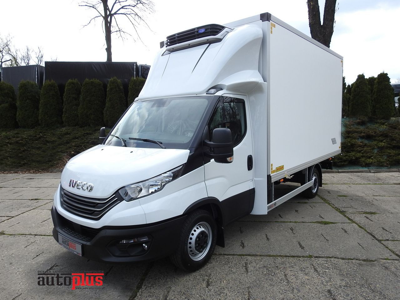 IVECO DAILY 35S16 NEW REGRIGERATOR BOX -10*C 8 PALLETS HEATING FUNCTION POWER SUPPLY 230V CRUISE CONTROL AIR CONDITIONING 160HP - Utilitaire frigorifique: photos 1 IVECO DAILY 35S16 NEW REGRIGERATOR BOX -10*C 8 PALLETS HEATING FUNCTION POWER SUPPLY 230V CRUISE CONTROL AIR CONDITIONING 160HP - Utilitaire frigorifique: photos 1