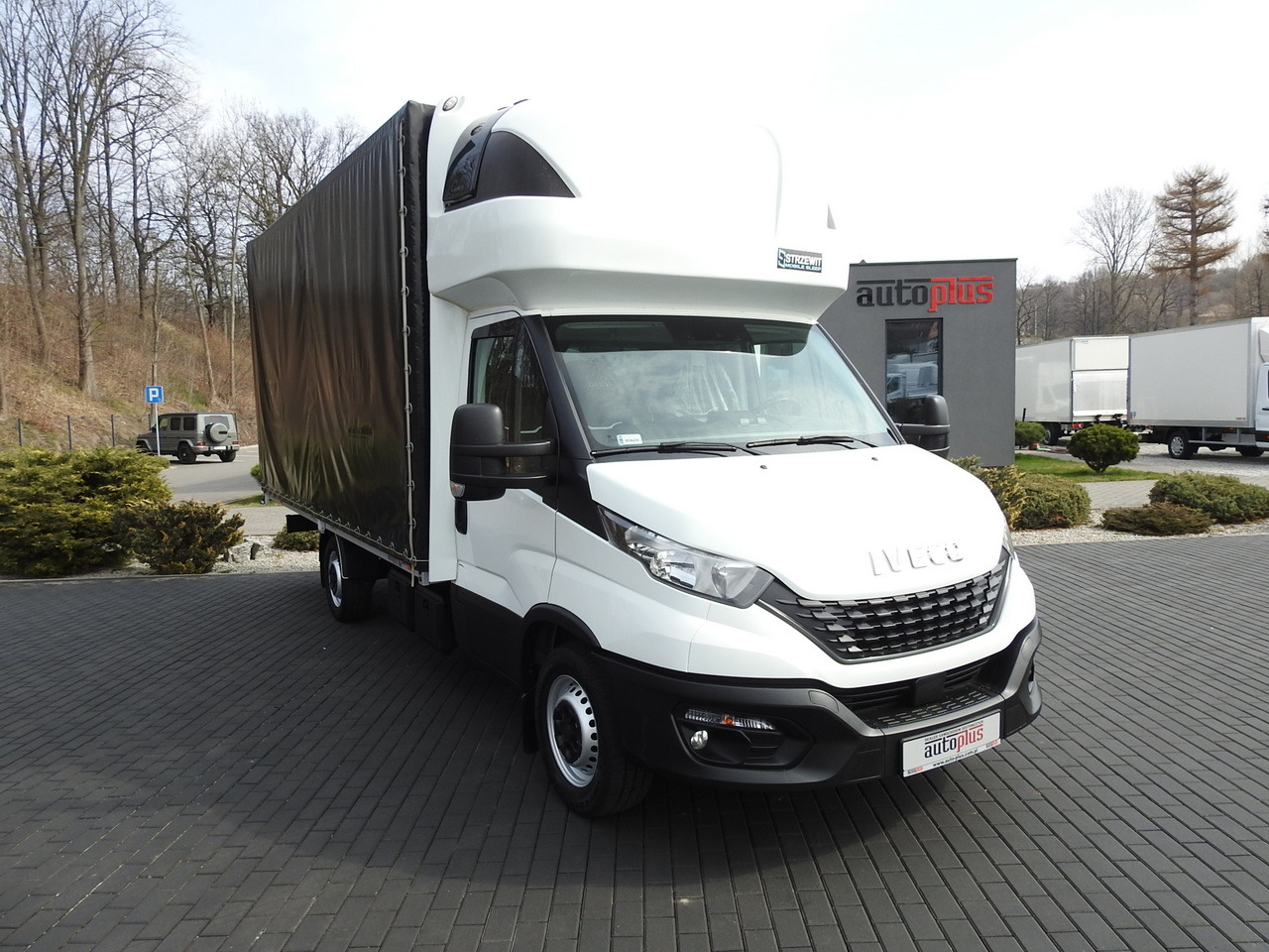 IVECO DAILY 35S18 TARPAULIN 10 PALLETS WEBASTO CRUISE CONTROL AIR CONDITIONING 180HP - Utilitaire rideaux coulissants (PLSC): photos 1 IVECO DAILY 35S18 TARPAULIN 10 PALLETS WEBASTO CRUISE CONTROL AIR CONDITIONING 180HP - Utilitaire rideaux coulissants (PLSC): photos 1
