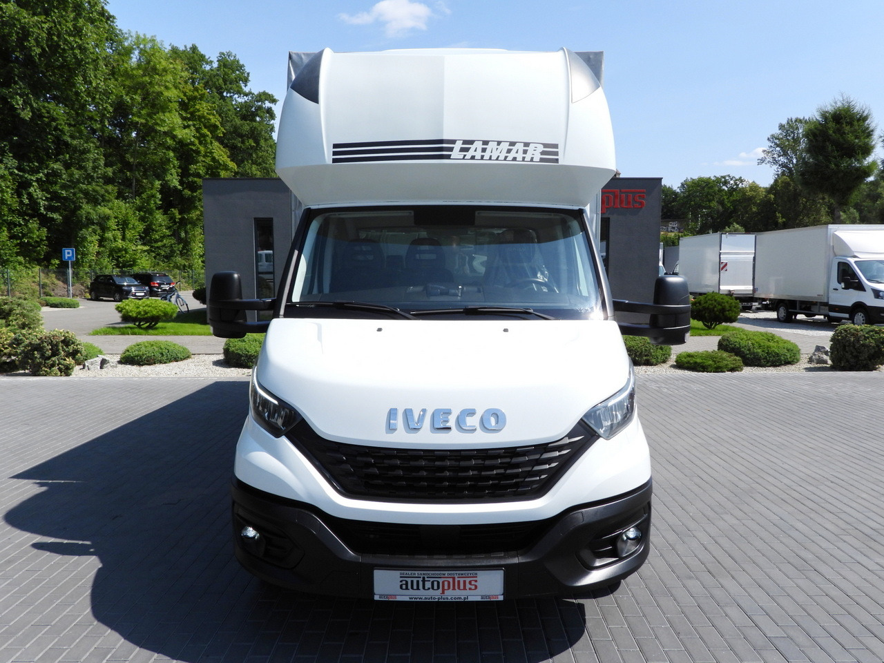 IVECO DAILY 35S18 TARPAULIN 10 PALLETS WEBASTO CRUISE CONTROL LED LIGHTS PNEUMATICS AIR CONDITIONING 180HP - Utilitaire rideaux coulissants (PLSC): photos 5 IVECO DAILY 35S18 TARPAULIN 10 PALLETS WEBASTO CRUISE CONTROL LED LIGHTS PNEUMATICS AIR CONDITIONING 180HP - Utilitaire rideaux coulissants (PLSC): photos 5