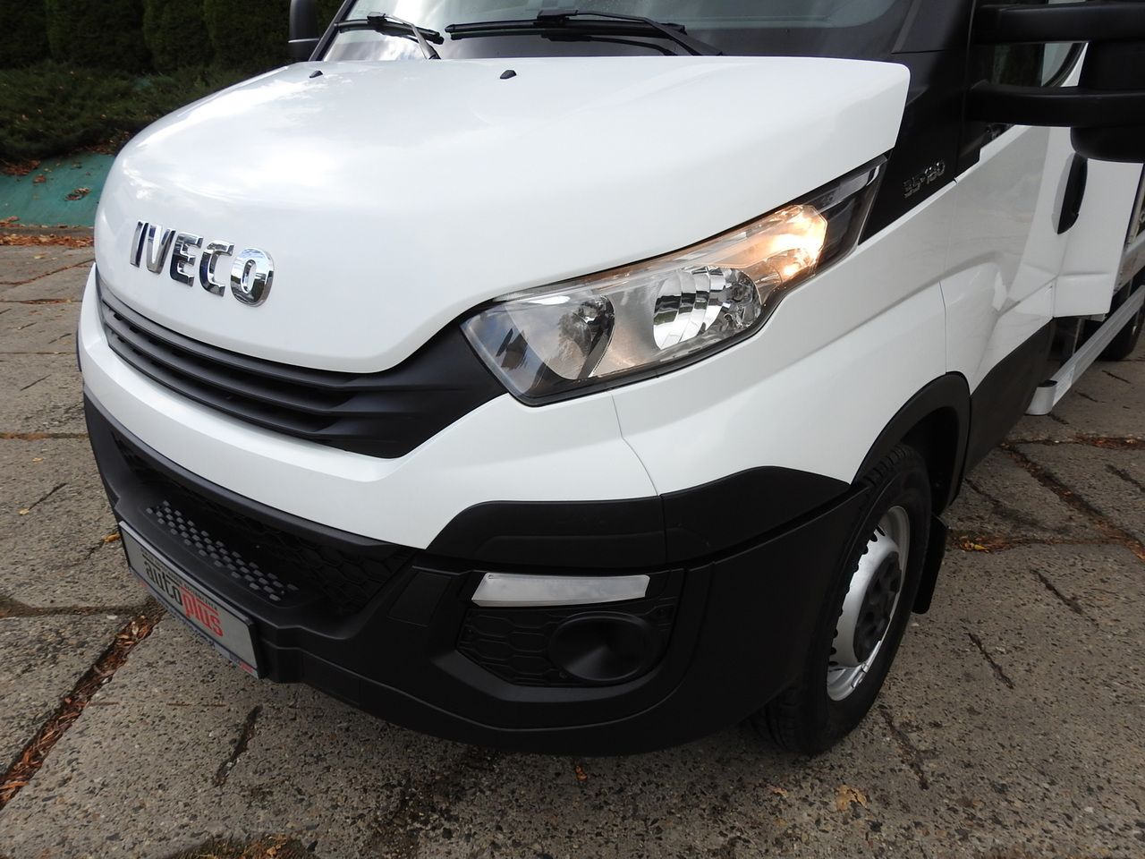 IVECO DAILY 35S18 TARPAULIN LIFT 8 PALLETS CRUISE CONTROL AIR CONDITIONING 180HP en crédit-bail IVECO DAILY 35S18 TARPAULIN LIFT 8 PALLETS CRUISE CONTROL AIR CONDITIONING 180HP: photos 16 IVECO DAILY 35S18 TARPAULIN LIFT 8 PALLETS CRUISE CONTROL AIR CONDITIONING 180HP en crédit-bail IVECO DAILY 35S18 TARPAULIN LIFT 8 PALLETS CRUISE CONTROL AIR CONDITIONING 180HP: photos 16