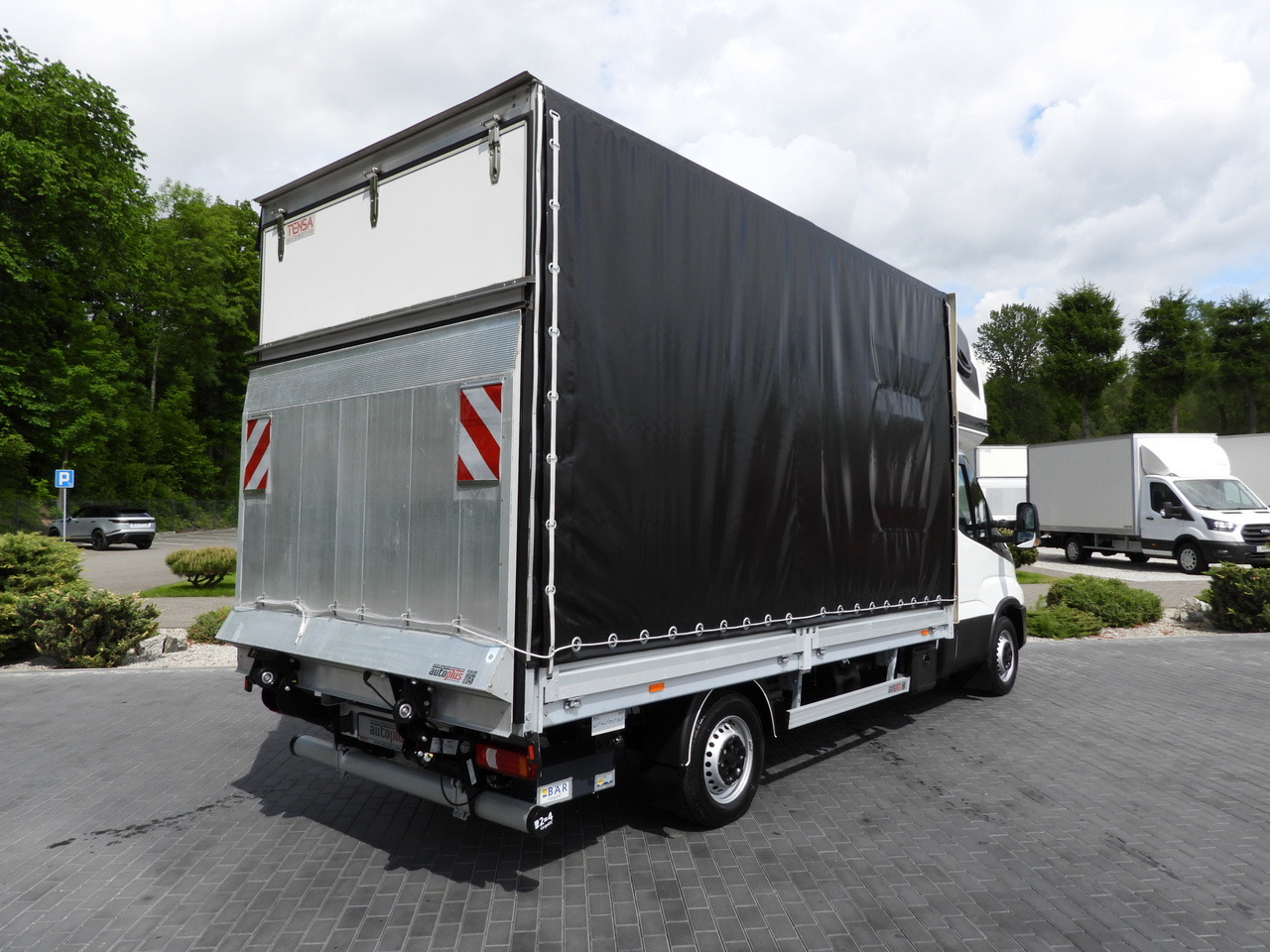 IVECO DAILY 35S18 TARPAULIN LIFT 8 PALLETS WEBASTO CRUISE CONTROL AIR CONDITIONING 180HP - Utilitaire rideaux coulissants (PLSC): photos 3 IVECO DAILY 35S18 TARPAULIN LIFT 8 PALLETS WEBASTO CRUISE CONTROL AIR CONDITIONING 180HP - Utilitaire rideaux coulissants (PLSC): photos 3