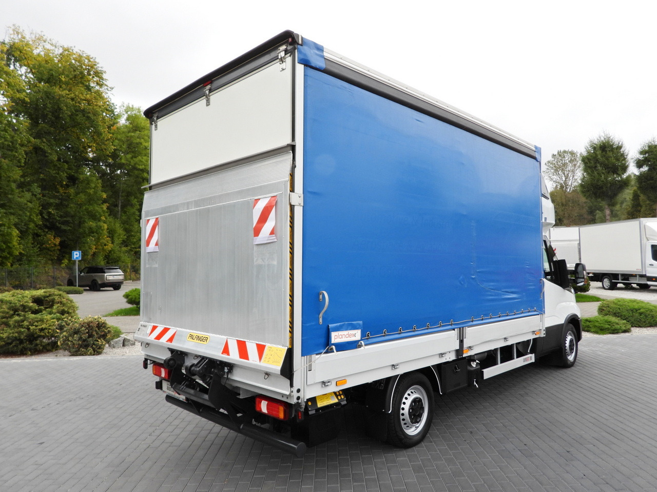 IVECO DAILY 35S18 TARPAULIN LIFT 8 PALLETS WEBASTO CRUISE CONTROL LED LIGHTS AIR CONDITIONING 180HP - Utilitaire rideaux coulissants (PLSC): photos 3 IVECO DAILY 35S18 TARPAULIN LIFT 8 PALLETS WEBASTO CRUISE CONTROL LED LIGHTS AIR CONDITIONING 180HP - Utilitaire rideaux coulissants (PLSC): photos 3