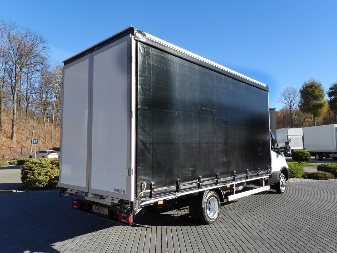 IVECO DAILY 50C17 TARPAULIN 10 PALLETS CRUISE CONTROL TWIN WHEELS AIR CONDITIONING 180HP - Utilitaire rideaux coulissants (PLSC): photos 3 IVECO DAILY 50C17 TARPAULIN 10 PALLETS CRUISE CONTROL TWIN WHEELS AIR CONDITIONING 180HP - Utilitaire rideaux coulissants (PLSC): photos 3