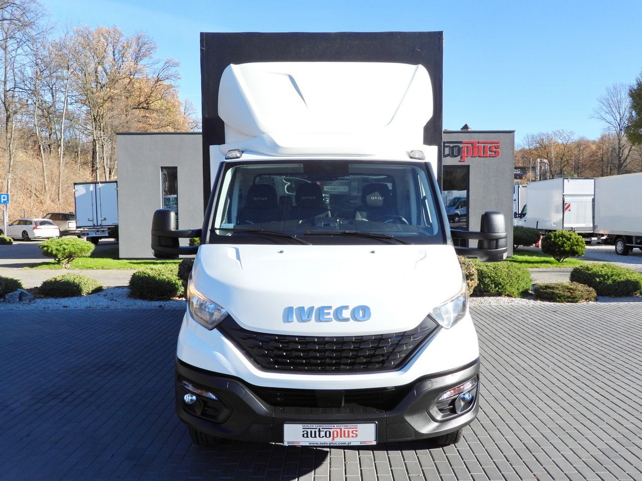 IVECO DAILY 50C17 TARPAULIN 10 PALLETS CRUISE CONTROL TWIN WHEELS AIR CONDITIONING 180HP - Utilitaire rideaux coulissants (PLSC): photos 5 IVECO DAILY 50C17 TARPAULIN 10 PALLETS CRUISE CONTROL TWIN WHEELS AIR CONDITIONING 180HP - Utilitaire rideaux coulissants (PLSC): photos 5