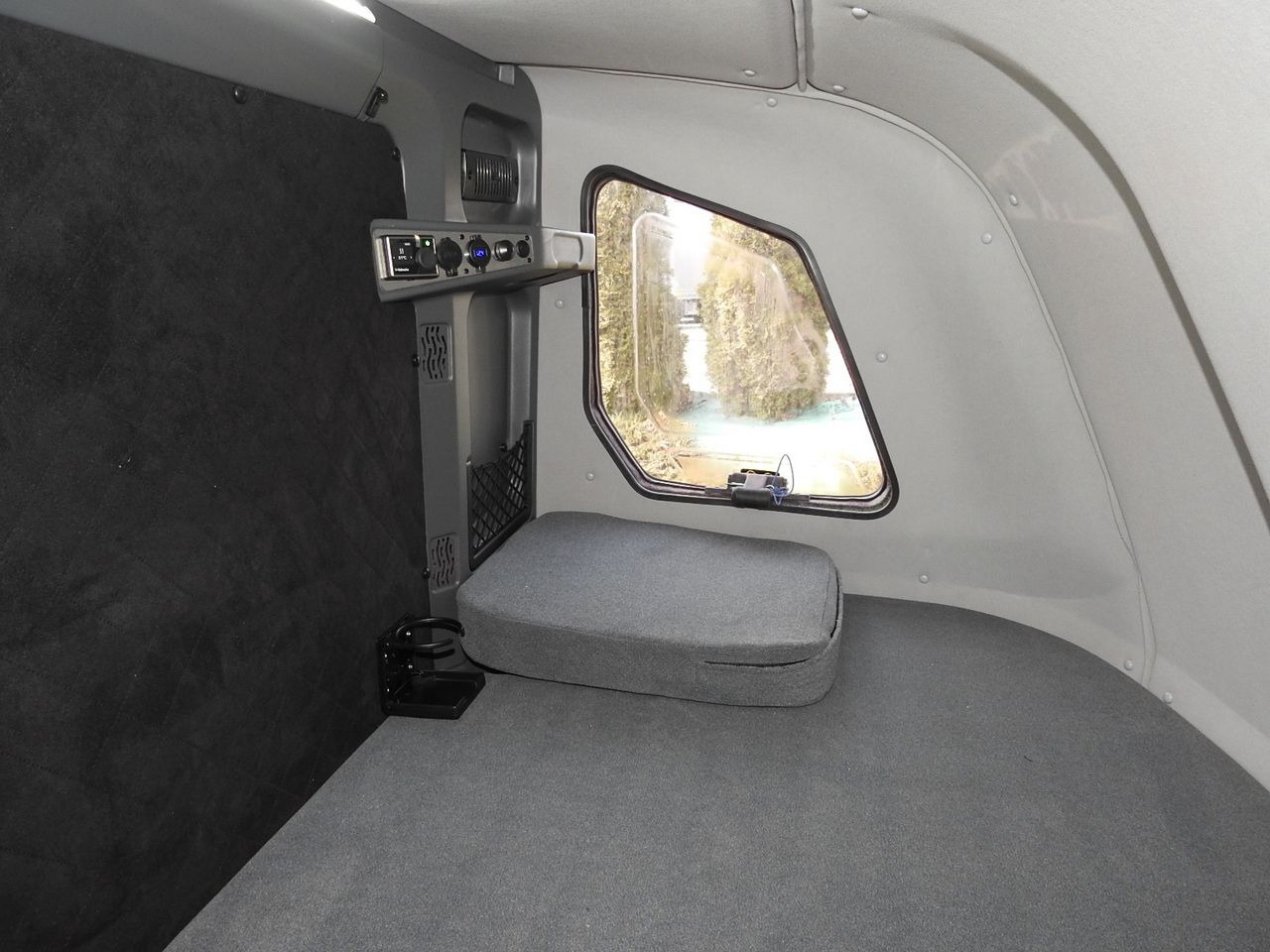 Utilitaire rideaux coulissants (PLSC) neuf IVECO DAILY NEW TARPAULIN 10 PALLETS WEBASTO CRUISE CONTROL NAVIGATION AIR CONDITIONING LED LIGHTS  180HP: photos 47 Utilitaire rideaux coulissants (PLSC) neuf IVECO DAILY NEW TARPAULIN 10 PALLETS WEBASTO CRUISE CONTROL NAVIGATION AIR CONDITIONING LED LIGHTS  180HP: photos 47
