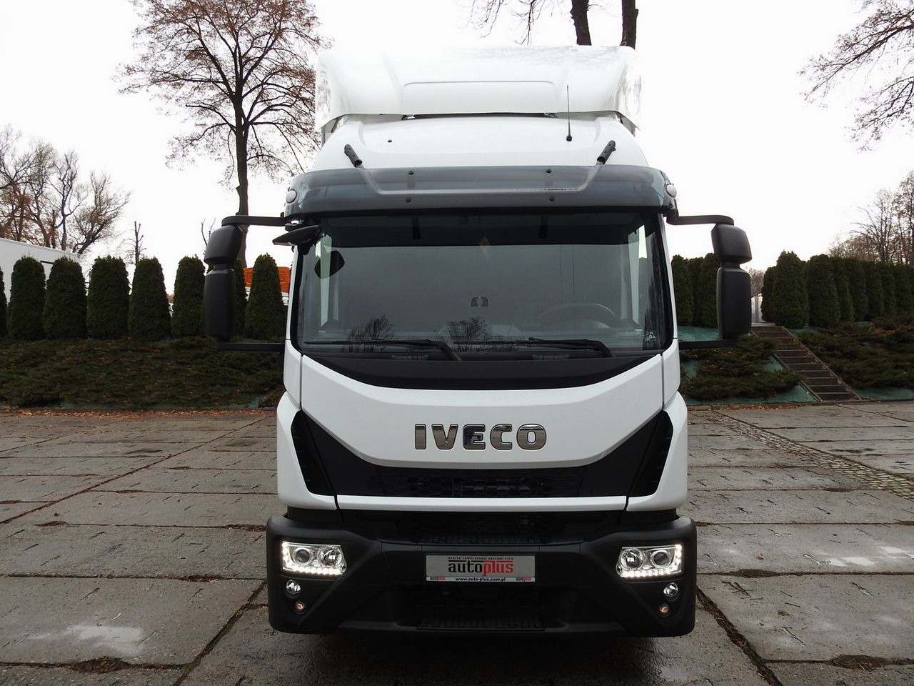 IVECO EUROCARGO 120-250 NEW TARPAULIN LIFT 18 PALLETS WEBASTO CRUISE CONTROL AIR CONDITIONING LED LIGHTS PNEUMATICS AUTOMATIC TRANSMISSION HI-MATIC 250HP - Camion à rideaux coulissants: photos 5 IVECO EUROCARGO 120-250 NEW TARPAULIN LIFT 18 PALLETS WEBASTO CRUISE CONTROL AIR CONDITIONING LED LIGHTS PNEUMATICS AUTOMATIC TRANSMISSION HI-MATIC 250HP - Camion à rideaux coulissants: photos 5