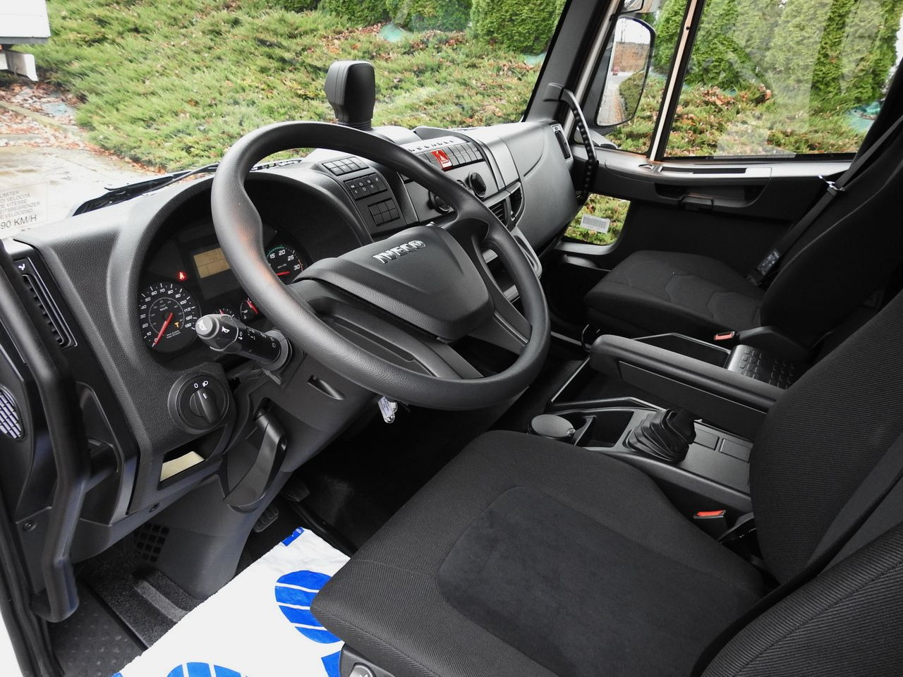 IVECO EUROCARGO 120-250 NEW TARPAULIN LIFT 18 PALLETS WEBASTO CRUISE CONTROL AIR CONDITIONING LED LIGHTS PNEUMATICS AUTOMATIC TRANSMISSION HI-MATIC 250HP - Camion à rideaux coulissants: photos 2 IVECO EUROCARGO 120-250 NEW TARPAULIN LIFT 18 PALLETS WEBASTO CRUISE CONTROL AIR CONDITIONING LED LIGHTS PNEUMATICS AUTOMATIC TRANSMISSION HI-MATIC 250HP - Camion à rideaux coulissants: photos 2