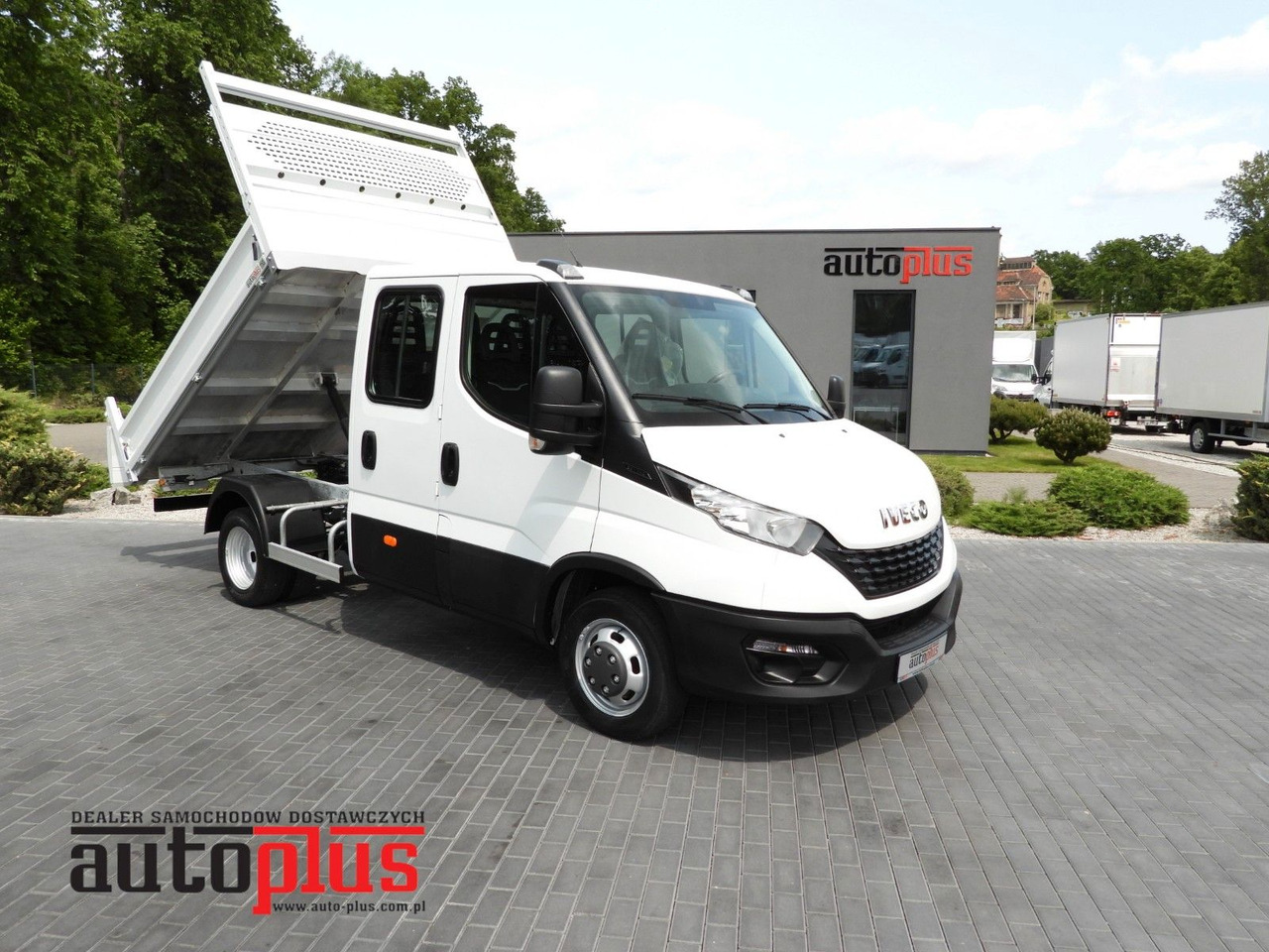 Iveco DAILY 35C14 KIPPER DOPPELKABINE DOKA 6 SITZE A/C - Utilitaire benne, Utilitaire double cabine: photos 1 Iveco DAILY 35C14 KIPPER DOPPELKABINE DOKA 6 SITZE A/C - Utilitaire benne, Utilitaire double cabine: photos 1