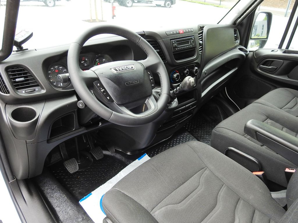 Iveco DAILY 35C15 KUHLKOFFER -12*C ZWILLINGSRÄDER - Utilitaire frigorifique: photos 2 Iveco DAILY 35C15 KUHLKOFFER -12*C ZWILLINGSRÄDER - Utilitaire frigorifique: photos 2