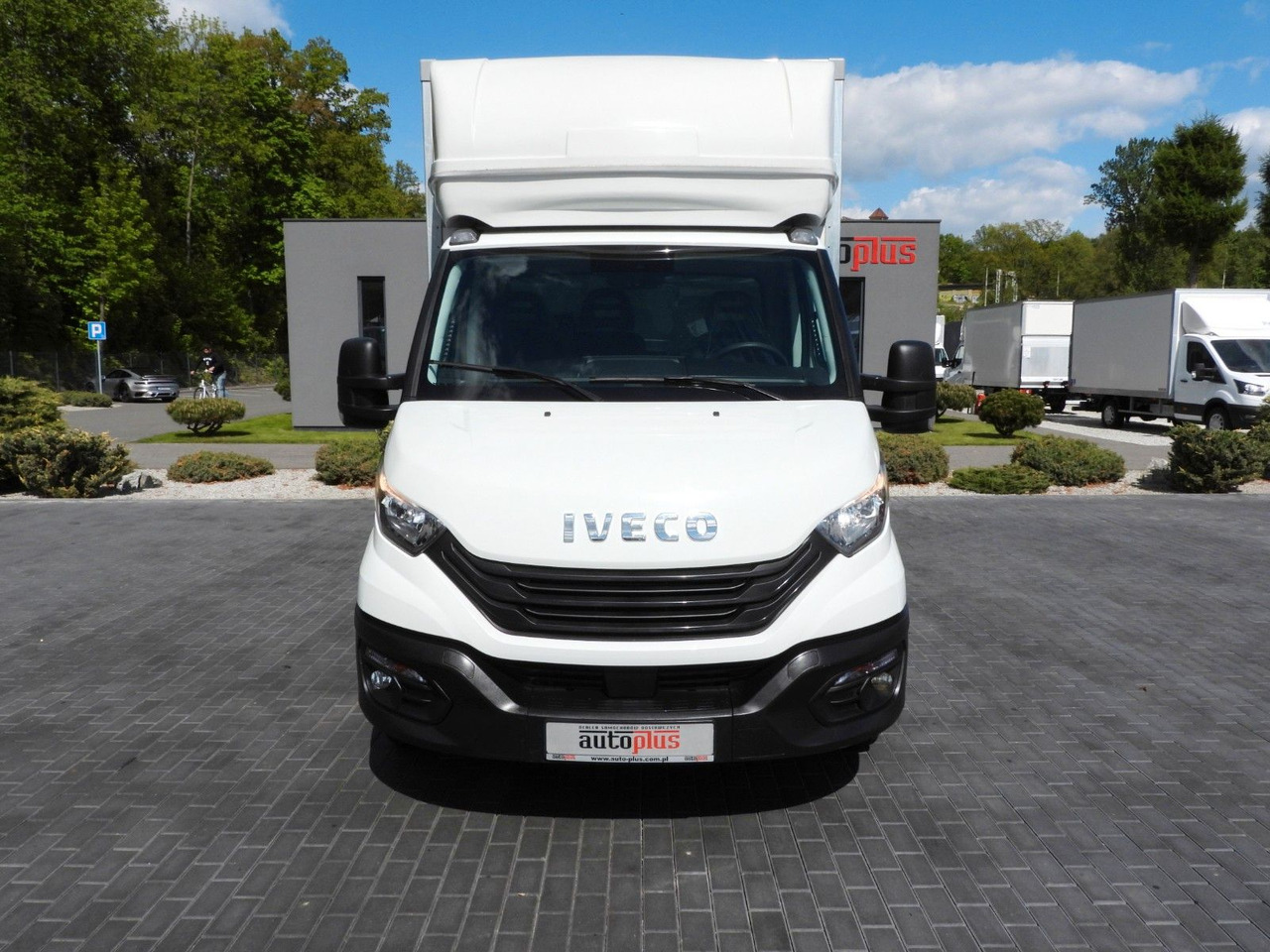 Iveco DAILY 35C16 KOFFER AUFZUG 8 PALETTEN TEMPOMAT - Fourgon grand volume: photos 5 Iveco DAILY 35C16 KOFFER AUFZUG 8 PALETTEN TEMPOMAT - Fourgon grand volume: photos 5