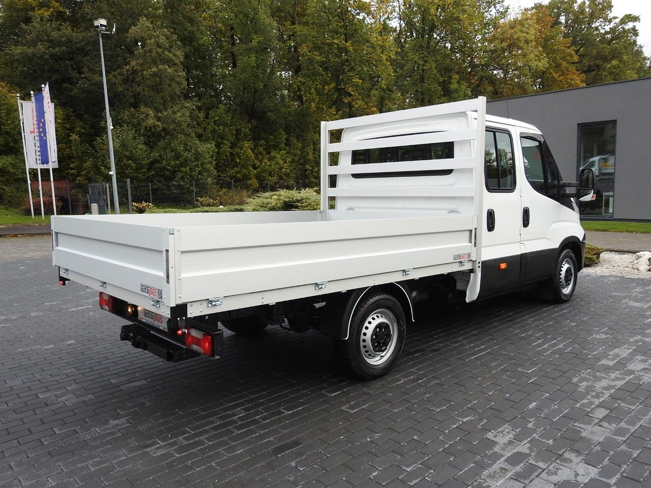 Utilitaire plateau, Utilitaire double cabine Iveco DAILY 35S15 PRITSCHE DOPPELKABINE DOKA 7 SITZE: photos 13
