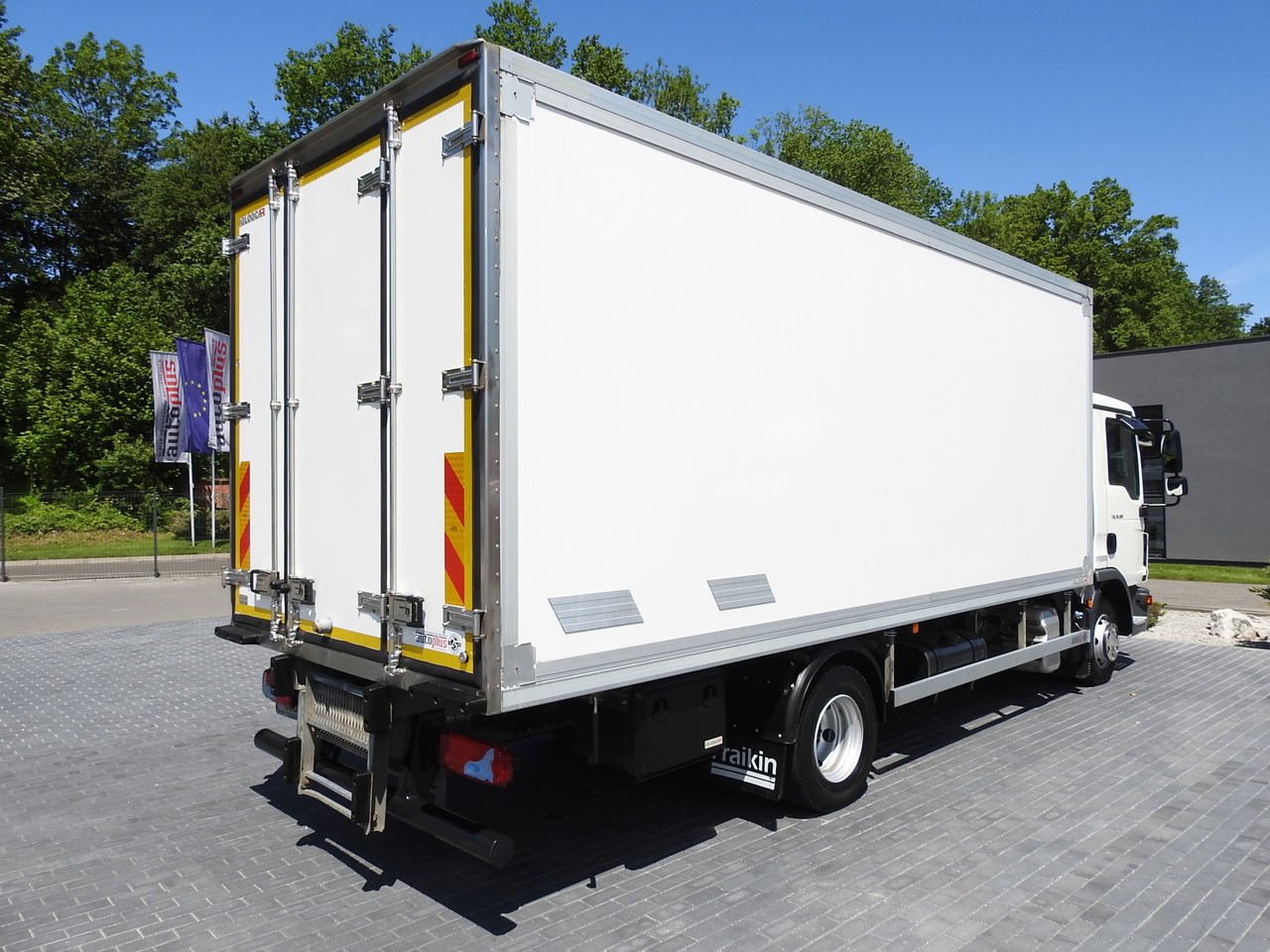 MAN TGL 10.180 REGRIGERATOR BOX -20*C 11 PALLETS POWER SUPPLY 230V AIR CONDITIONING PNEUMATICS TWIN WHEELS  180HP en crédit-bail MAN TGL 10.180 REGRIGERATOR BOX -20*C 11 PALLETS POWER SUPPLY 230V AIR CONDITIONING PNEUMATICS TWIN WHEELS  180HP: photos 14