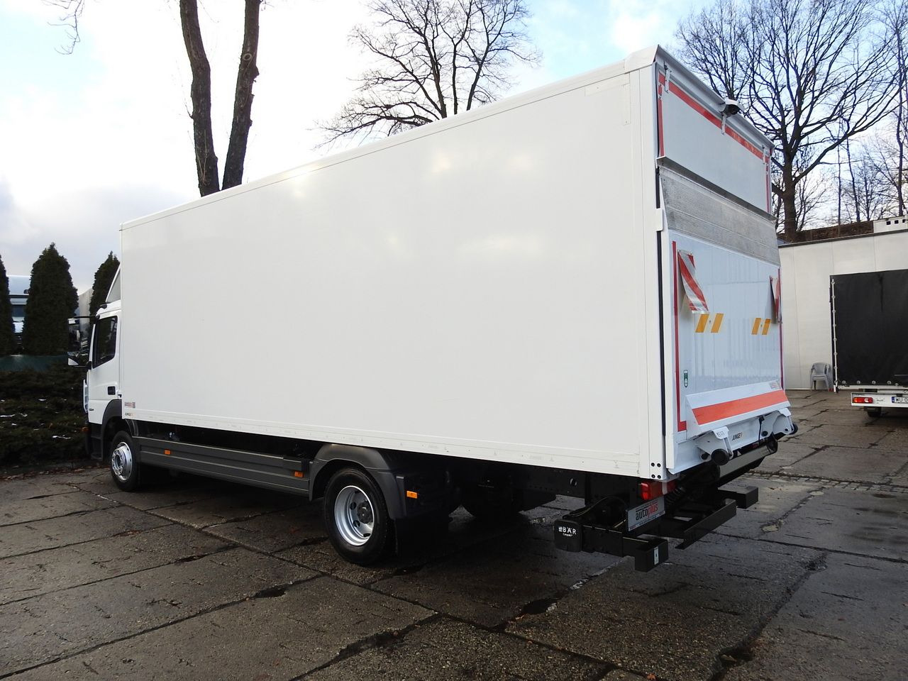 MERCEDES ATEGO 12.24 BOX LIFT 18 PALLETS CRUISE CONTROL AUTOMATIC TRANSMISSION  TWIN WHEELS AIR CONDITIONING  240HP en crédit-bail MERCEDES ATEGO 12.24 BOX LIFT 18 PALLETS CRUISE CONTROL AUTOMATIC TRANSMISSION  TWIN WHEELS AIR CONDITIONING  240HP: photos 9