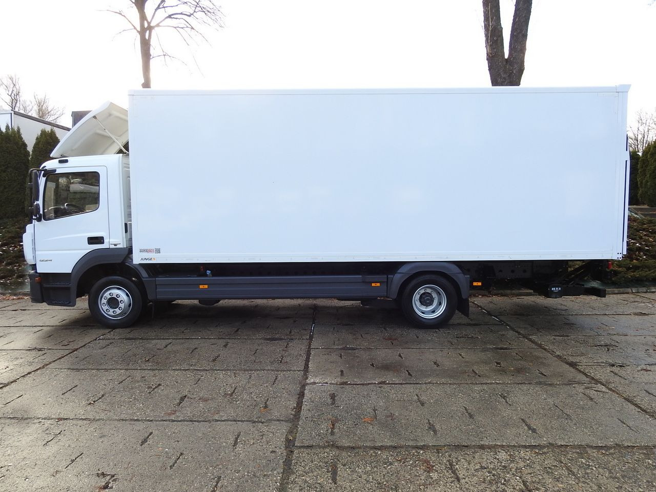 MERCEDES ATEGO 12.24 BOX LIFT 18 PALLETS CRUISE CONTROL AUTOMATIC TRANSMISSION  TWIN WHEELS AIR CONDITIONING  240HP en crédit-bail MERCEDES ATEGO 12.24 BOX LIFT 18 PALLETS CRUISE CONTROL AUTOMATIC TRANSMISSION  TWIN WHEELS AIR CONDITIONING  240HP: photos 8