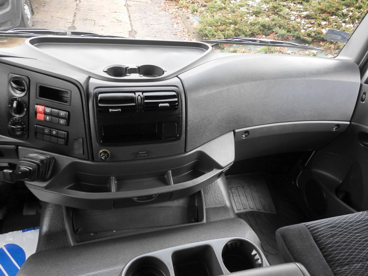 MERCEDES ATEGO 12.24 BOX LIFT 18 PALLETS CRUISE CONTROL AUTOMATIC TRANSMISSION  TWIN WHEELS AIR CONDITIONING  240HP en crédit-bail MERCEDES ATEGO 12.24 BOX LIFT 18 PALLETS CRUISE CONTROL AUTOMATIC TRANSMISSION  TWIN WHEELS AIR CONDITIONING  240HP: photos 43