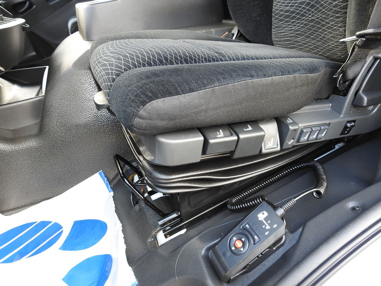 MERCEDES ATEGO 12.24 BOX LIFT 18 PALLETS CRUISE CONTROL AUTOMATIC TRANSMISSION  TWIN WHEELS AIR CONDITIONING  240HP en crédit-bail MERCEDES ATEGO 12.24 BOX LIFT 18 PALLETS CRUISE CONTROL AUTOMATIC TRANSMISSION  TWIN WHEELS AIR CONDITIONING  240HP: photos 33