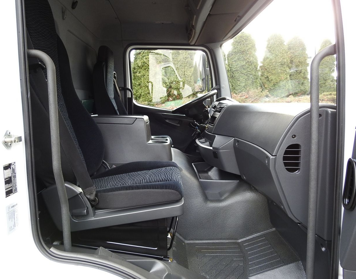 MERCEDES ATEGO 12.24 BOX LIFT 18 PALLETS CRUISE CONTROL AUTOMATIC TRANSMISSION  TWIN WHEELS AIR CONDITIONING  240HP en crédit-bail MERCEDES ATEGO 12.24 BOX LIFT 18 PALLETS CRUISE CONTROL AUTOMATIC TRANSMISSION  TWIN WHEELS AIR CONDITIONING  240HP: photos 46