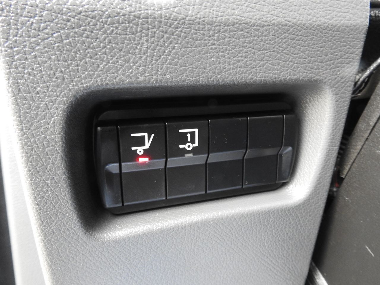 MERCEDES ATEGO 12.24 BOX LIFT 18 PALLETS CRUISE CONTROL AUTOMATIC TRANSMISSION  TWIN WHEELS AIR CONDITIONING  240HP en crédit-bail MERCEDES ATEGO 12.24 BOX LIFT 18 PALLETS CRUISE CONTROL AUTOMATIC TRANSMISSION  TWIN WHEELS AIR CONDITIONING  240HP: photos 36