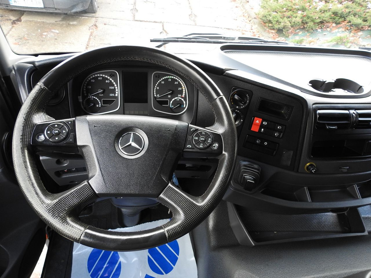 MERCEDES ATEGO 12.24 BOX LIFT 18 PALLETS CRUISE CONTROL AUTOMATIC TRANSMISSION  TWIN WHEELS AIR CONDITIONING  240HP en crédit-bail MERCEDES ATEGO 12.24 BOX LIFT 18 PALLETS CRUISE CONTROL AUTOMATIC TRANSMISSION  TWIN WHEELS AIR CONDITIONING  240HP: photos 37