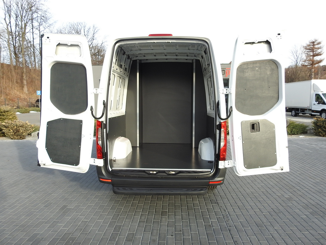 MERCEDES SPRINTER 314 BOX DELIVERY VAN 6 SEATS CRUISE CONTROL AIR CONDITIONING  140HP en crédit-bail MERCEDES SPRINTER 314 BOX DELIVERY VAN 6 SEATS CRUISE CONTROL AIR CONDITIONING  140HP: photos 12 MERCEDES SPRINTER 314 BOX DELIVERY VAN 6 SEATS CRUISE CONTROL AIR CONDITIONING  140HP en crédit-bail MERCEDES SPRINTER 314 BOX DELIVERY VAN 6 SEATS CRUISE CONTROL AIR CONDITIONING  140HP: photos 12