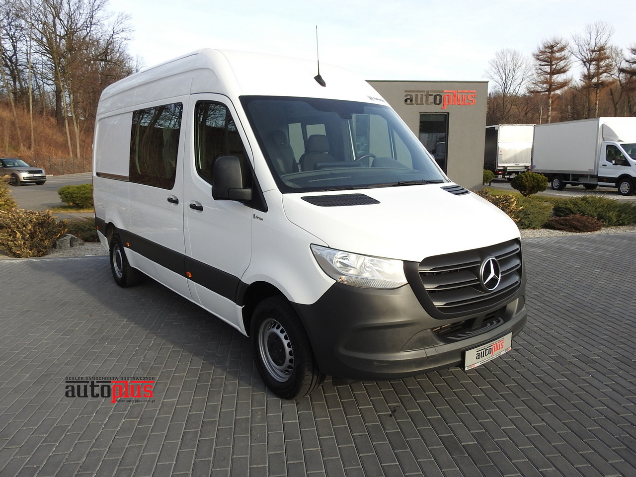 MERCEDES SPRINTER 314 BOX DELIVERY VAN 6 SEATS CRUISE CONTROL AIR CONDITIONING  140HP - Fourgon utilitaire: photos 1 MERCEDES SPRINTER 314 BOX DELIVERY VAN 6 SEATS CRUISE CONTROL AIR CONDITIONING  140HP - Fourgon utilitaire: photos 1