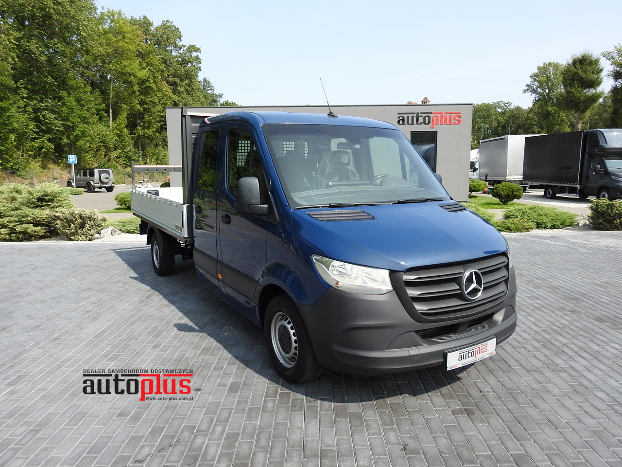 MERCEDES SPRINTER 316 STAKE BODY DOUBLE CABIN DOKA 7 SEATS AIR CONDITIONING 160HP - Utilitaire double cabine: photos 1 MERCEDES SPRINTER 316 STAKE BODY DOUBLE CABIN DOKA 7 SEATS AIR CONDITIONING 160HP - Utilitaire double cabine: photos 1
