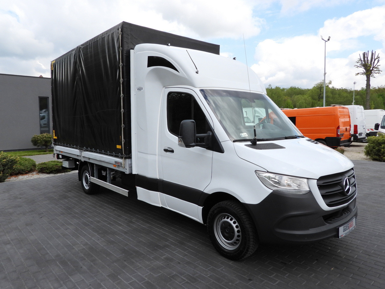 MERCEDES SPRINTER 316 TARPAULIN LIFT 8 PALLETS WEBASTO CRUISE CONTROL AIR CONDITIONING 160HP - Utilitaire rideaux coulissants (PLSC): photos 4 MERCEDES SPRINTER 316 TARPAULIN LIFT 8 PALLETS WEBASTO CRUISE CONTROL AIR CONDITIONING 160HP - Utilitaire rideaux coulissants (PLSC): photos 4