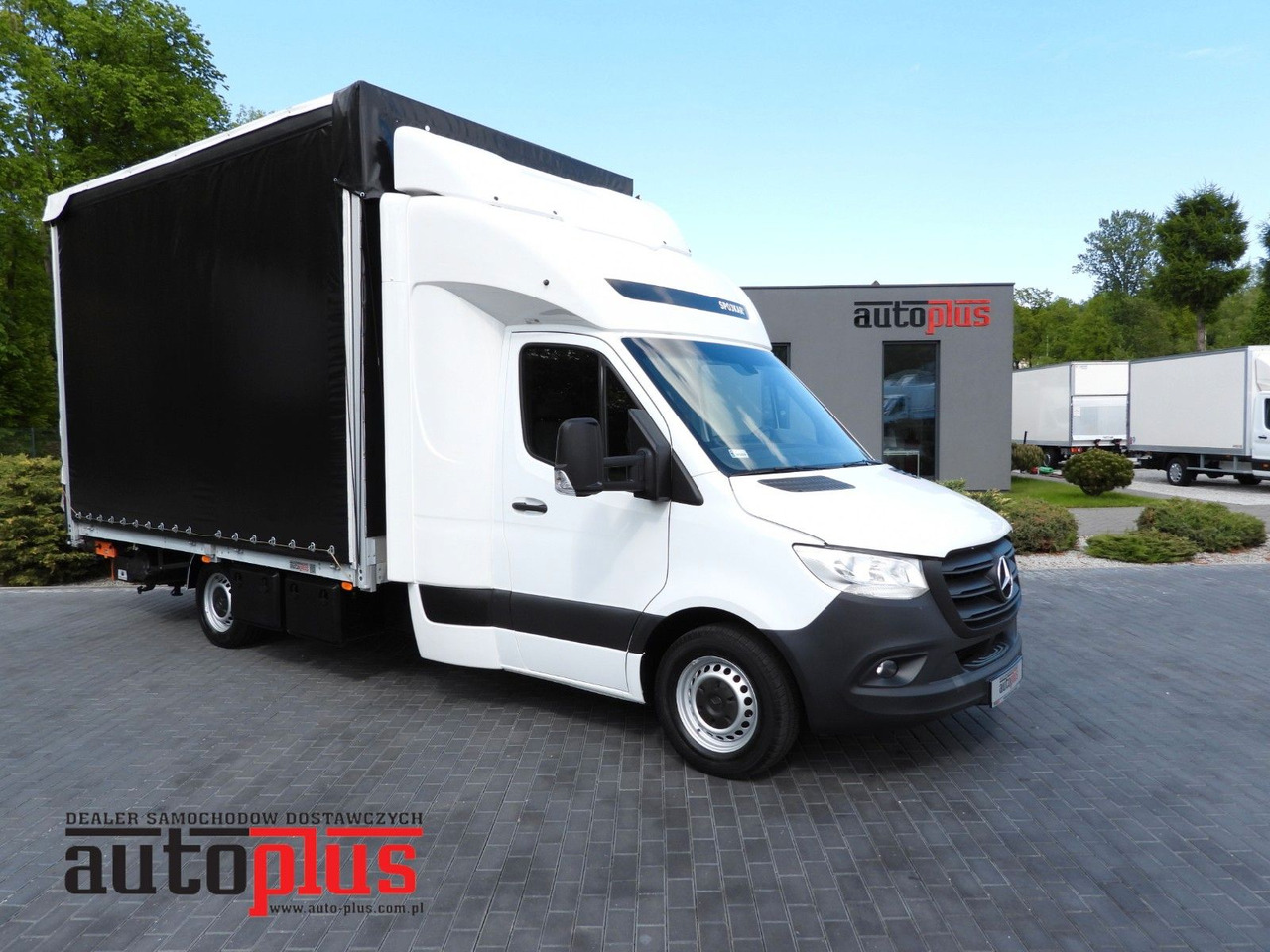 Mercedes-Benz SPRINTER 316 PRITSCHE PLANE AUFZUG 10 PALETTEN - Utilitaire rideaux coulissants (PLSC), Utilitaire double cabine: photos 1 Mercedes-Benz SPRINTER 316 PRITSCHE PLANE AUFZUG 10 PALETTEN - Utilitaire rideaux coulissants (PLSC), Utilitaire double cabine: photos 1